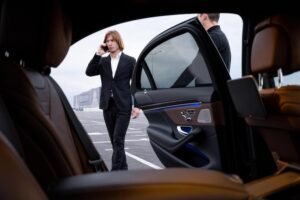 Find Reliable Limo Service Near Me for Airport & Event Transfers