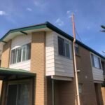 Painters in Coomera Waters