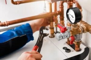 Plumbing Crisis Management: Your Guide to Emergency Plumbing Services and Commercial Solutions