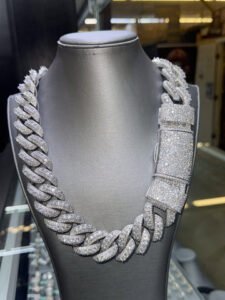 How Moissanite Enhances Men’s Personal Branding