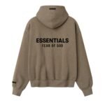 Essentials Streetwear: Build the Perfect Outfit in the UK