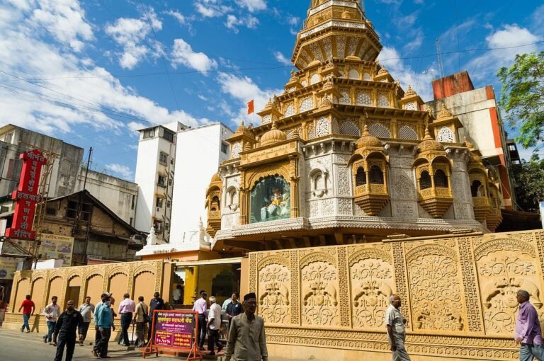 Car Rental Services Pune | Check Fare & Book A Cab Online